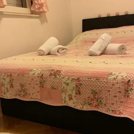 アパート Paco - Three-bedroom With Balcony And Sea View ドゥブロブニク