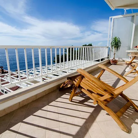 Paco - Three-bedroom With Balcony And Sea View