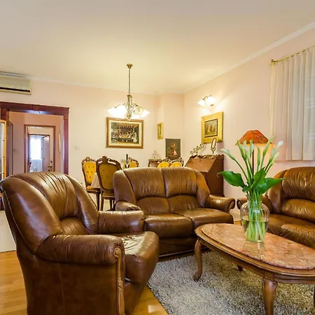 Apartment Paco - Three-bedroom With Balcony And Sea View