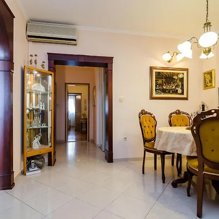 Apartment Paco - Three-bedroom With Balcony And Sea View Dubrovnik