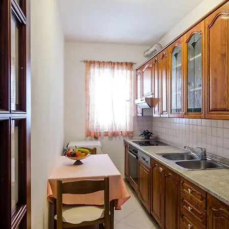 Paco - Three-bedroom With Balcony And Sea View *