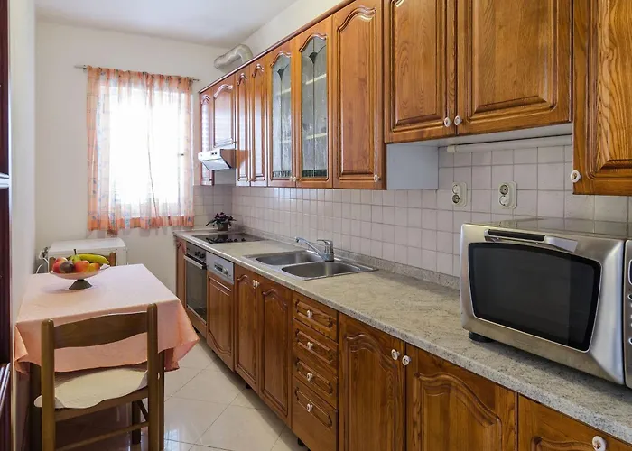 Paco - Three-bedroom With Balcony And Sea View 公寓 *