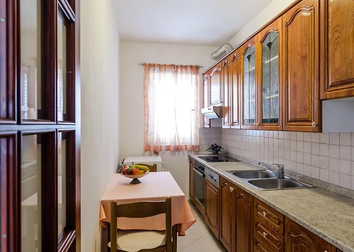 Paco - Three-bedroom With Balcony And Sea View *