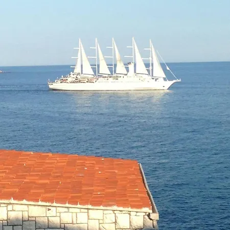 Paco - Three-bedroom With Balcony And Sea View *